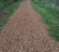 FINSEPISTEAF Finse piste bedding 5/20 afgehaald (LOS) Met deze houtsnippers kan er op een 100% natuurlijke manier een heel zacht en super absorberende bedding gemaakt worden voor alle looppistes.
De grootste stukken die erin zitten zijn kleiner dan een suiker klontje waardoor er nooit sprake kan zijn van oneffenheden door te grote stukken schors.
Het fijner materiaal vult de gaten tussen de andere stukken waardoor het een mooi gelaagd geheel vormt.

Gewicht: +/- 250 kg/m³ Finse Piste